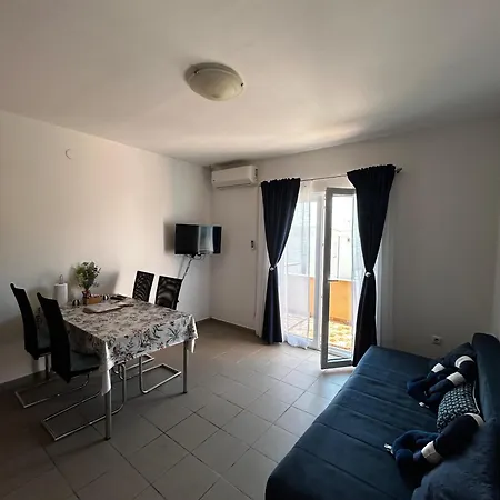 Cudina Apartman *